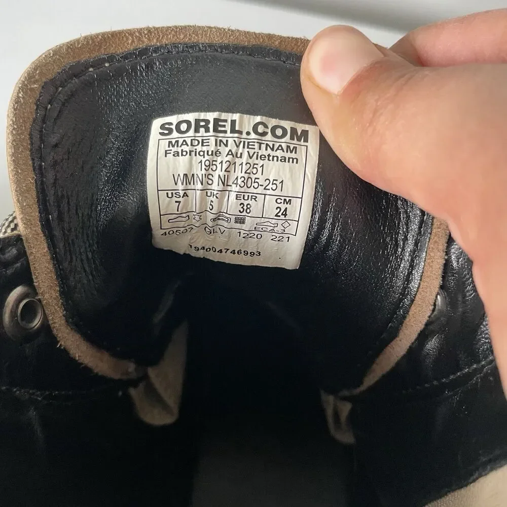 SOREL Brex Waterproof Lace Winter Fall Boot Sandy Tan Black Chunky Sole Size 7
